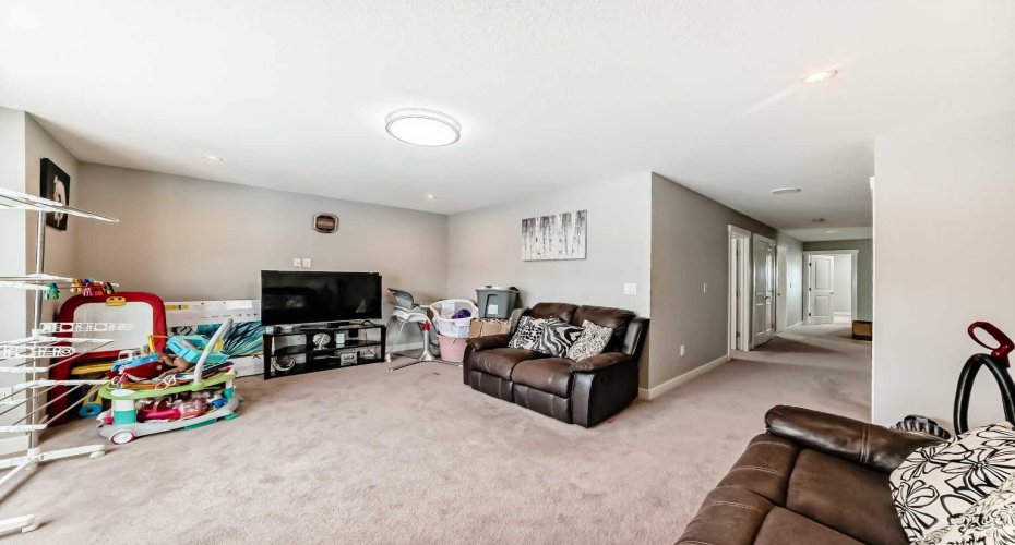 197 Baysprings Gardens, Airdrie, Alberta T4B5C5, 6 Bedrooms Bedrooms, ,4 BathroomsBathrooms,Residential,For Sale,Baysprings,A2290238