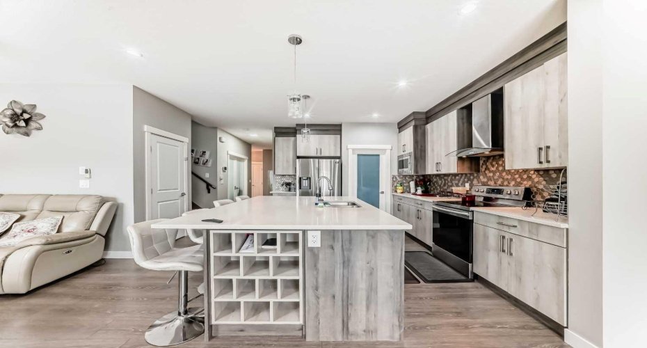 197 Baysprings Gardens, Airdrie, Alberta T4B5C5, 6 Bedrooms Bedrooms, ,4 BathroomsBathrooms,Residential,For Sale,Baysprings,A2290238