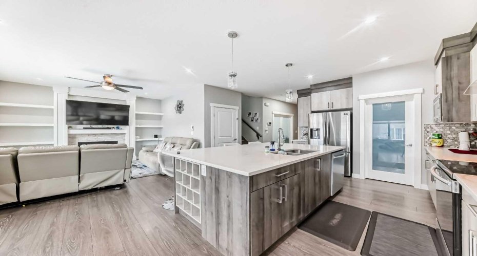 197 Baysprings Gardens, Airdrie, Alberta T4B5C5, 6 Bedrooms Bedrooms, ,4 BathroomsBathrooms,Residential,For Sale,Baysprings,A2290238