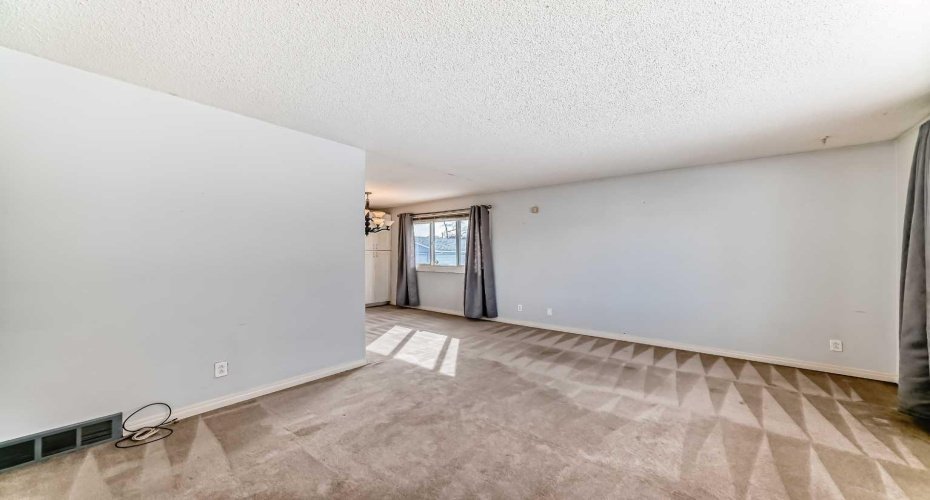 224 47 Street, Calgary, Alberta T2A 1P2, 5 Bedrooms Bedrooms, ,2 BathroomsBathrooms,Residential,For Sale,47,A2292822