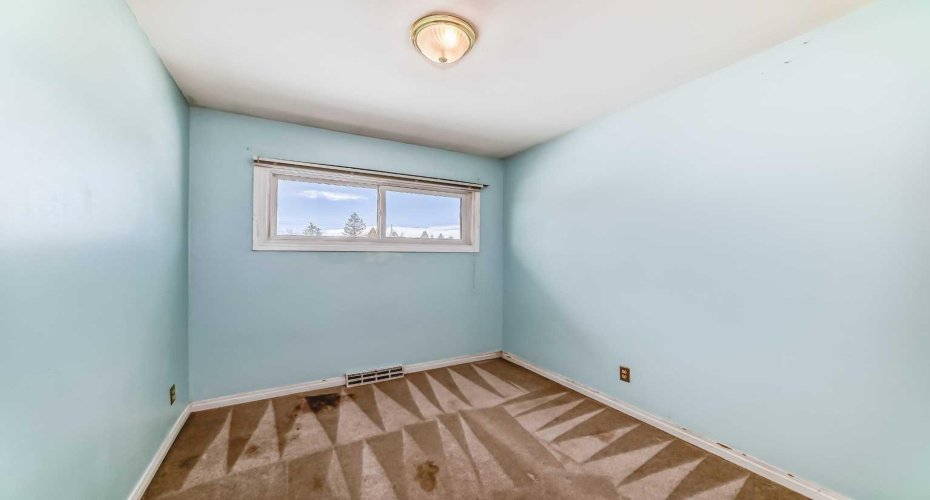 224 47 Street, Calgary, Alberta T2A 1P2, 5 Bedrooms Bedrooms, ,2 BathroomsBathrooms,Residential,For Sale,47,A2292822