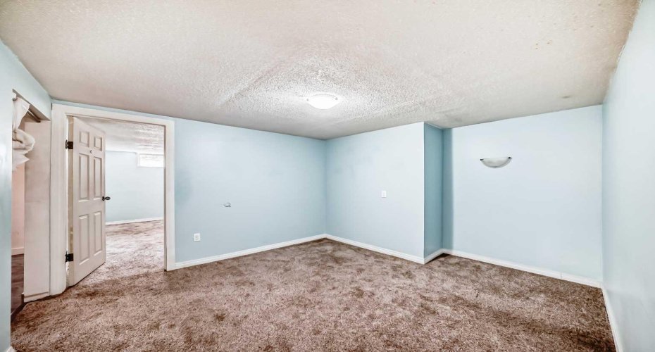 224 47 Street, Calgary, Alberta T2A 1P2, 5 Bedrooms Bedrooms, ,2 BathroomsBathrooms,Residential,For Sale,47,A2292822