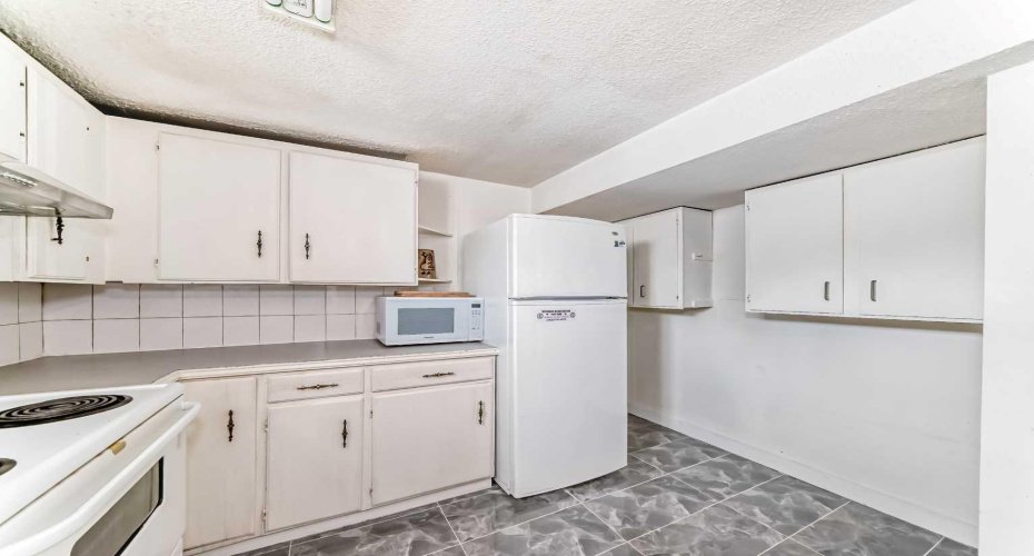 224 47 Street, Calgary, Alberta T2A 1P2, 5 Bedrooms Bedrooms, ,2 BathroomsBathrooms,Residential,For Sale,47,A2292822