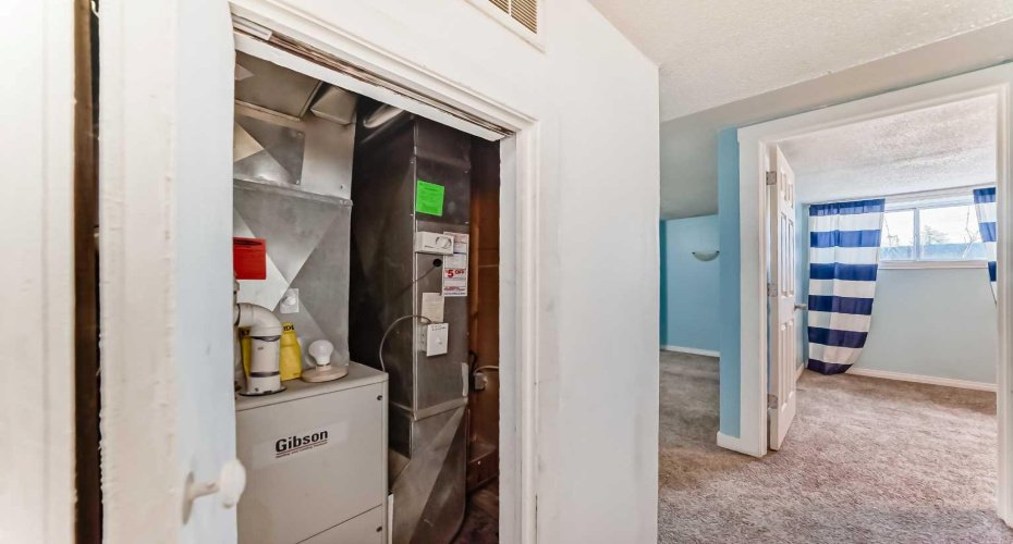 224 47 Street, Calgary, Alberta T2A 1P2, 5 Bedrooms Bedrooms, ,2 BathroomsBathrooms,Residential,For Sale,47,A2292822