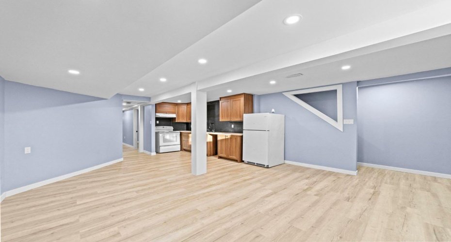 5444 50 Street, Camrose, Alberta T4V 3A8, 6 Bedrooms Bedrooms, ,2 BathroomsBathrooms,Residential,For Sale,50,A2293652