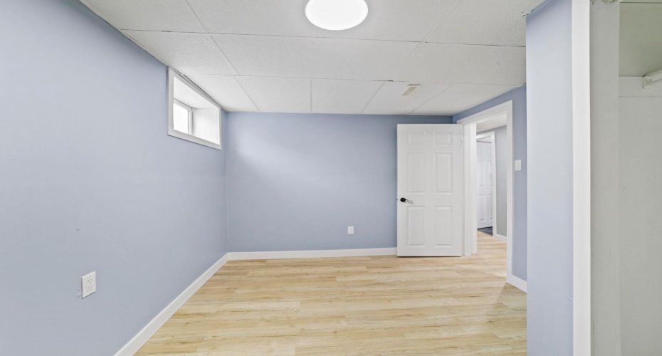 5444 50 Street, Camrose, Alberta T4V 3A8, 6 Bedrooms Bedrooms, ,2 BathroomsBathrooms,Residential,For Sale,50,A2293652