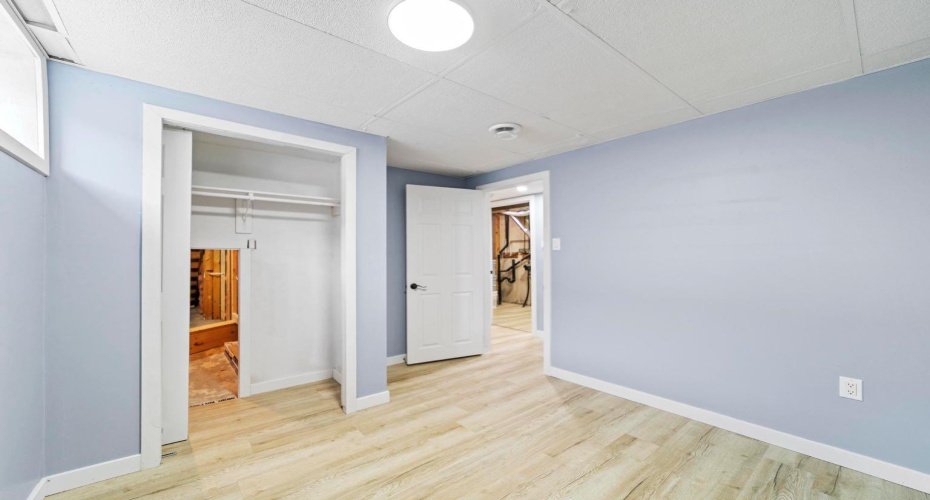 5444 50 Street, Camrose, Alberta T4V 3A8, 6 Bedrooms Bedrooms, ,2 BathroomsBathrooms,Residential,For Sale,50,A2293652