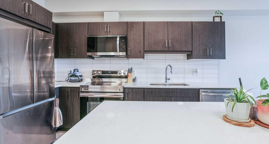 125 Wolf Hollow Crescent, Calgary, Alberta T2X 5K9, 2 Bedrooms Bedrooms, ,1 BathroomBathrooms,Residential,For Sale,Wolf Hollow,A2300115