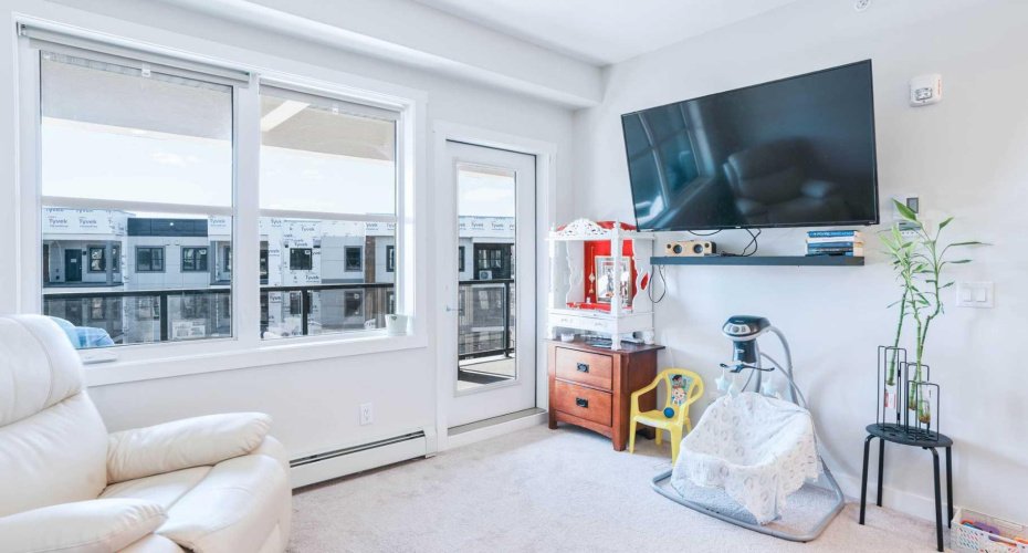 125 Wolf Hollow Crescent, Calgary, Alberta T2X 5K9, 2 Bedrooms Bedrooms, ,1 BathroomBathrooms,Residential,For Sale,Wolf Hollow,A2300115