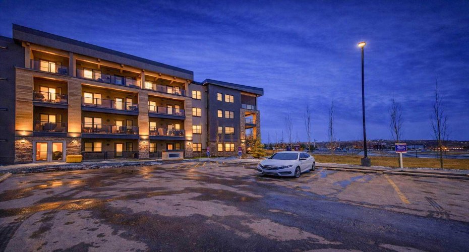 125 Wolf Hollow Crescent, Calgary, Alberta T2X 5K9, 2 Bedrooms Bedrooms, ,1 BathroomBathrooms,Residential,For Sale,Wolf Hollow,A2300115