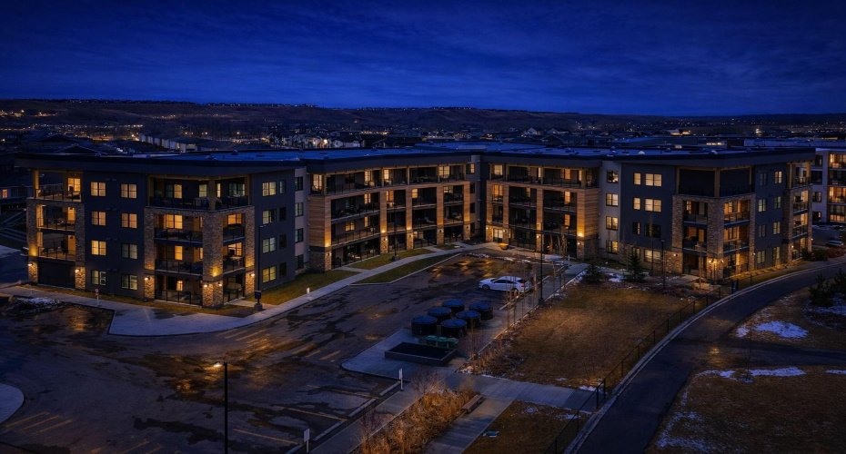 125 Wolf Hollow Crescent, Calgary, Alberta T2X 5K9, 2 Bedrooms Bedrooms, ,1 BathroomBathrooms,Residential,For Sale,Wolf Hollow,A2300115