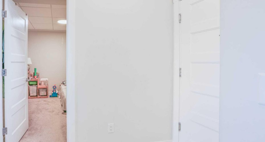 125 Wolf Hollow Crescent, Calgary, Alberta T2X 5K9, 2 Bedrooms Bedrooms, ,1 BathroomBathrooms,Residential,For Sale,Wolf Hollow,A2300115