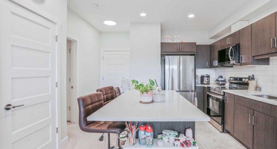 125 Wolf Hollow Crescent, Calgary, Alberta T2X 5K9, 2 Bedrooms Bedrooms, ,1 BathroomBathrooms,Residential,For Sale,Wolf Hollow,A2300115