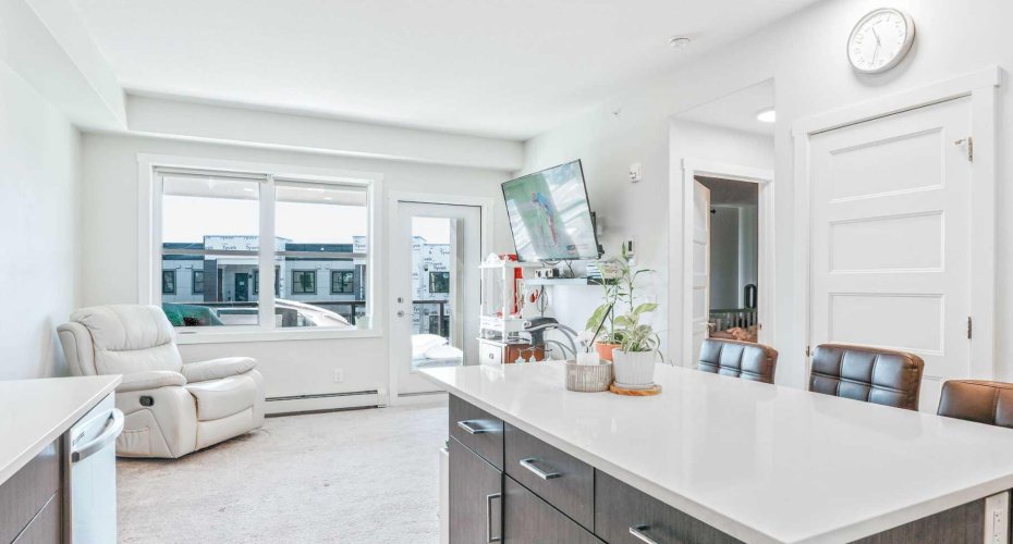 125 Wolf Hollow Crescent, Calgary, Alberta T2X 5K9, 2 Bedrooms Bedrooms, ,1 BathroomBathrooms,Residential,For Sale,Wolf Hollow,A2300115