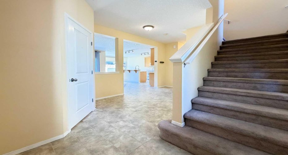 21 Panamount Hill, Calgary, Alberta T3K5R8, 3 Bedrooms Bedrooms, ,3 BathroomsBathrooms,Residential,For Sale,Panamount,A2300155