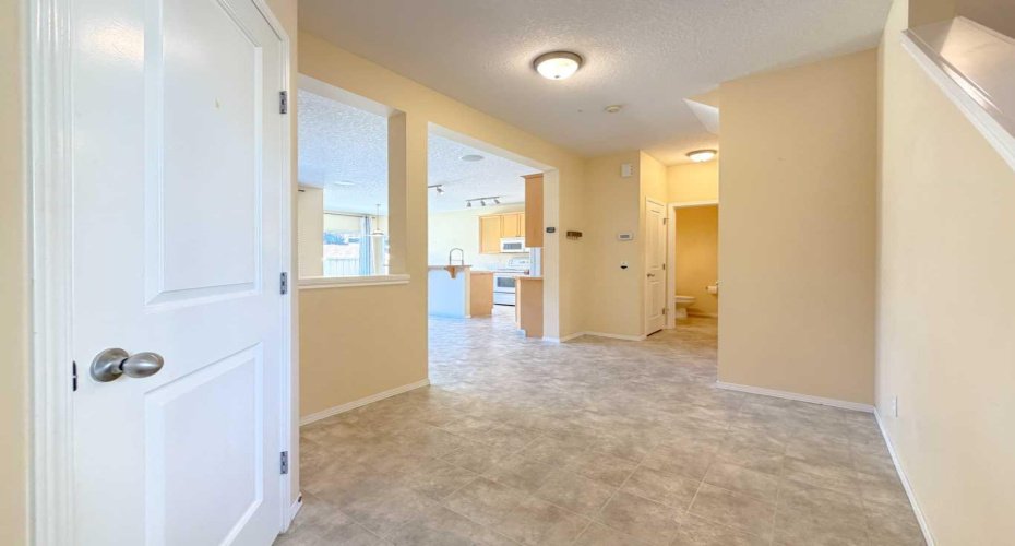 21 Panamount Hill, Calgary, Alberta T3K5R8, 3 Bedrooms Bedrooms, ,3 BathroomsBathrooms,Residential,For Sale,Panamount,A2300155