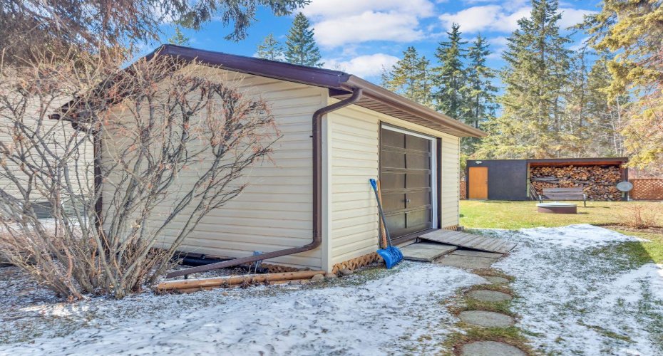 41513 Highway 771, Rural Lacombe County, Alberta T0C 0J0, 4 Bedrooms Bedrooms, ,3 BathroomsBathrooms,Residential,For Sale,Highway 771,A2300551