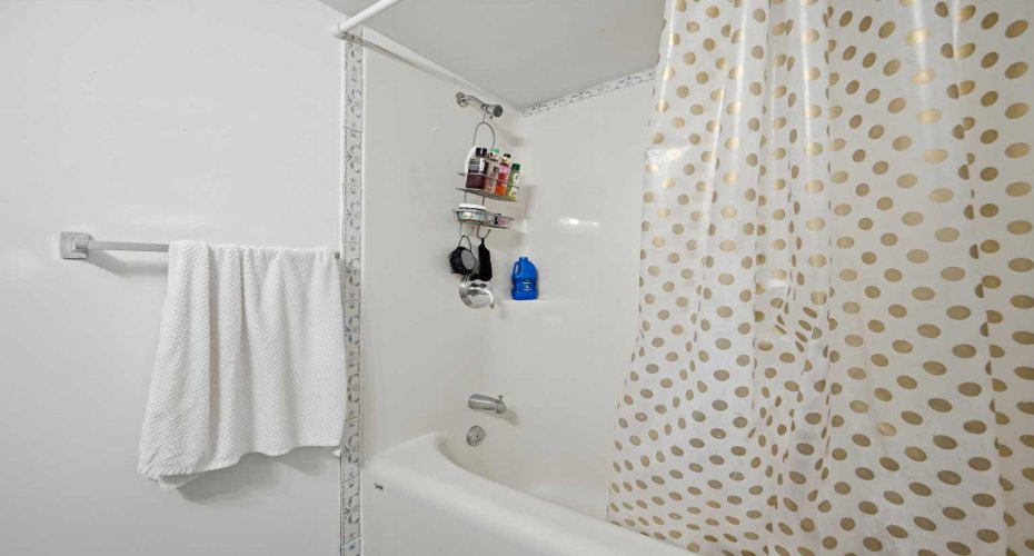 172 Castlebrook Road, Calgary, Alberta T3J 1P1, 5 Bedrooms Bedrooms, ,3 BathroomsBathrooms,Residential,For Sale,Castlebrook,A2301129