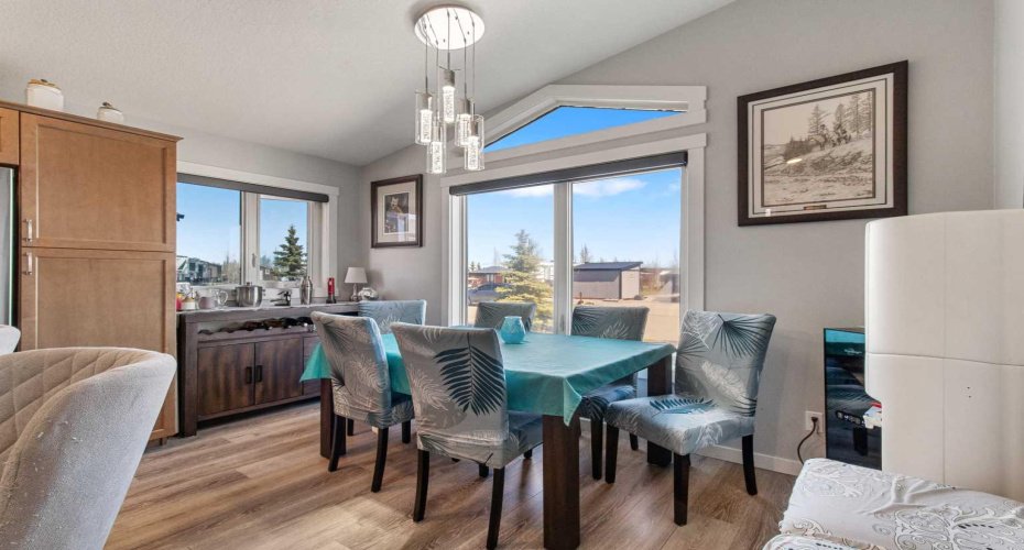 41019 range road 11, Rural Lacombe County, Alberta T0C 2J0, 2 Bedrooms Bedrooms, ,2 BathroomsBathrooms,Residential,For Sale,range road 11,A2301720