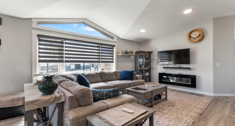 41019 range road 11, Rural Lacombe County, Alberta T0C 2J0, 2 Bedrooms Bedrooms, ,2 BathroomsBathrooms,Residential,For Sale,range road 11,A2301720