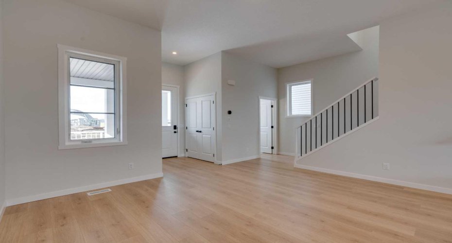 1273 Creekview Drive, Calgary, Alberta T2X 5Y7, 3 Bedrooms Bedrooms, ,3 BathroomsBathrooms,Residential,For Sale,Creekview,A2302154