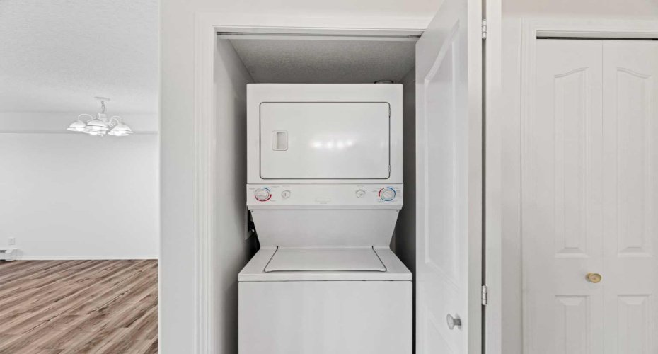 6818 Pinecliff Grove, Calgary, Alberta T1Y 7L2, 1 Bedroom Bedrooms, ,1 BathroomBathrooms,Residential,For Sale,Pinecliff,A2302579