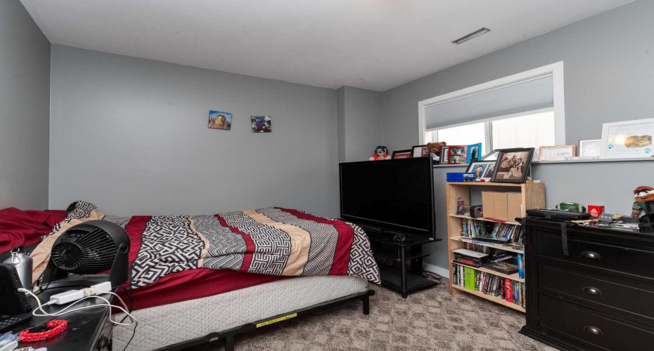 53 St James Crescent, Lethbridge, Alberta T1H 6M5, 4 Bedrooms Bedrooms, ,2 BathroomsBathrooms,Residential,For Sale,St James,A2302633