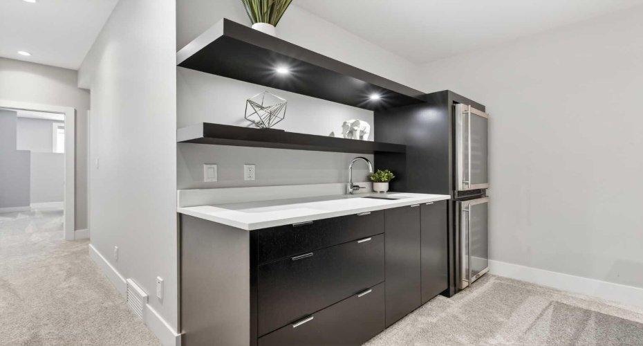 4905 21 Street, Calgary, Alberta T2T 5B7, 4 Bedrooms Bedrooms, ,4 BathroomsBathrooms,Residential,For Sale,21,A2302766