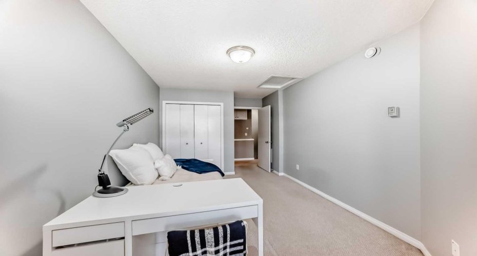 138 Mckenzie Towne Lane, Calgary, Alberta T2Z0C4, 2 Bedrooms Bedrooms, ,3 BathroomsBathrooms,Residential,For Sale,Mckenzie Towne,A2303251