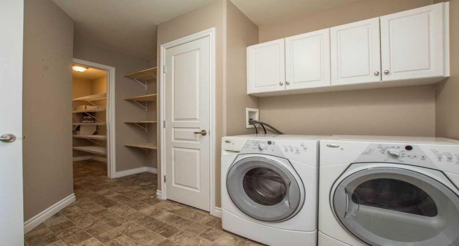 11826 86A Street, Grande Prairie, Alberta T8X 0H4, 4 Bedrooms Bedrooms, ,3 BathroomsBathrooms,Residential,For Sale,86A,A2303266