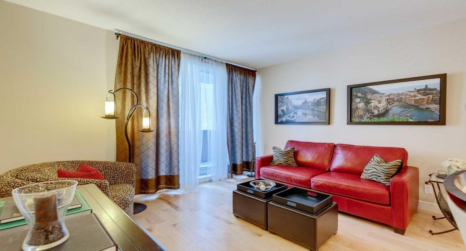 817 15 Avenue, Calgary, Alberta T2R 0H8, 1 Bedroom Bedrooms, ,1 BathroomBathrooms,Residential,For Sale,15,A2303279