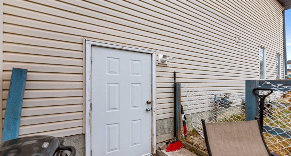 130 Invermere Drive, Chestermere, Alberta T1X 1L1, 4 Bedrooms Bedrooms, ,3 BathroomsBathrooms,Residential,For Sale,Invermere,A2303301