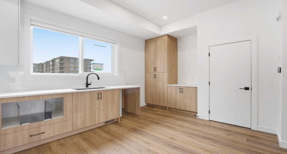 Comes with appliances