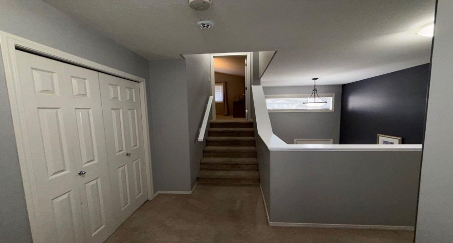 755 Silkstone Close, Lethbridge, Alberta T1J4B9, 3 Bedrooms Bedrooms, ,3 BathroomsBathrooms,Residential,For Sale,Silkstone,A2303320