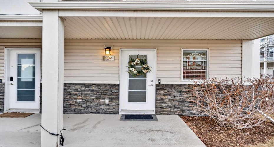 404 Redstone View, Calgary, Alberta T3N 0M9, 2 Bedrooms Bedrooms, ,3 BathroomsBathrooms,Residential,For Sale,Redstone,A2303341