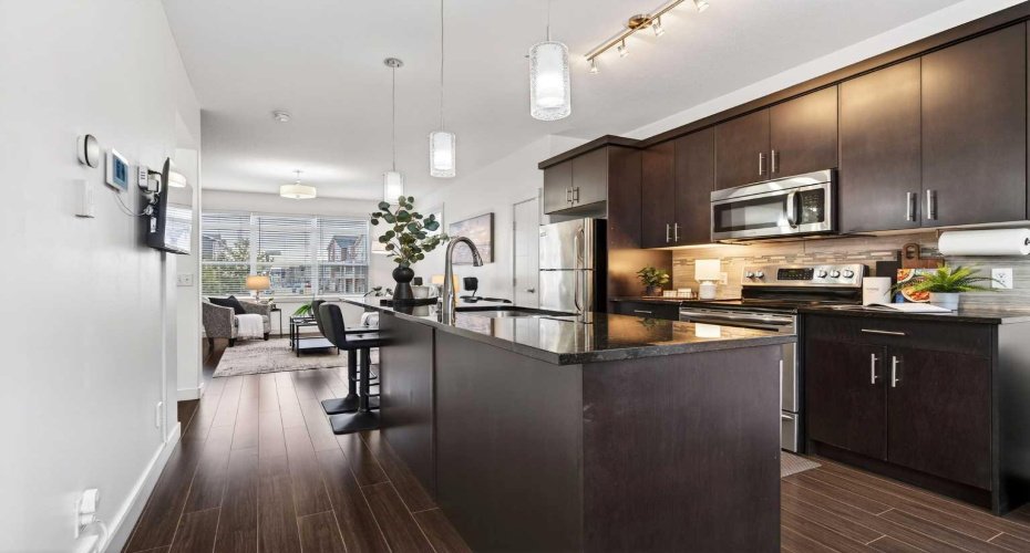 404 Redstone View, Calgary, Alberta T3N 0M9, 2 Bedrooms Bedrooms, ,3 BathroomsBathrooms,Residential,For Sale,Redstone,A2303341