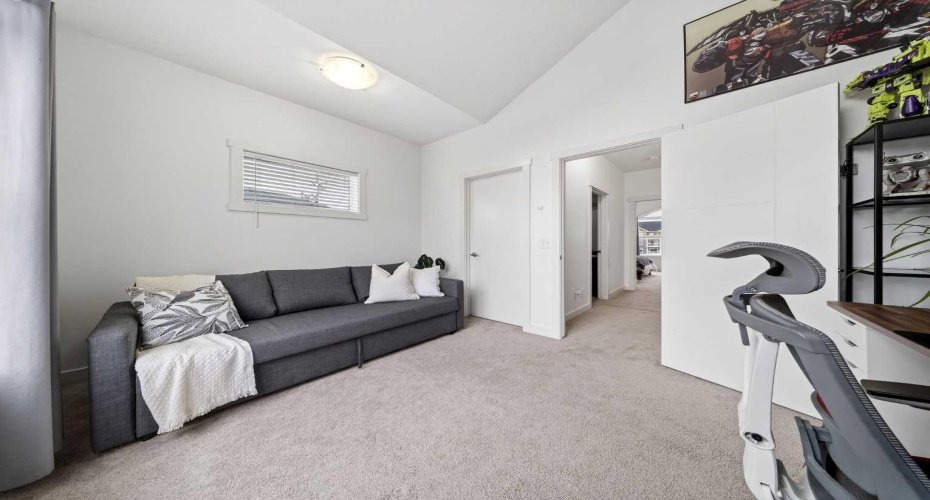 404 Redstone View, Calgary, Alberta T3N 0M9, 2 Bedrooms Bedrooms, ,3 BathroomsBathrooms,Residential,For Sale,Redstone,A2303341