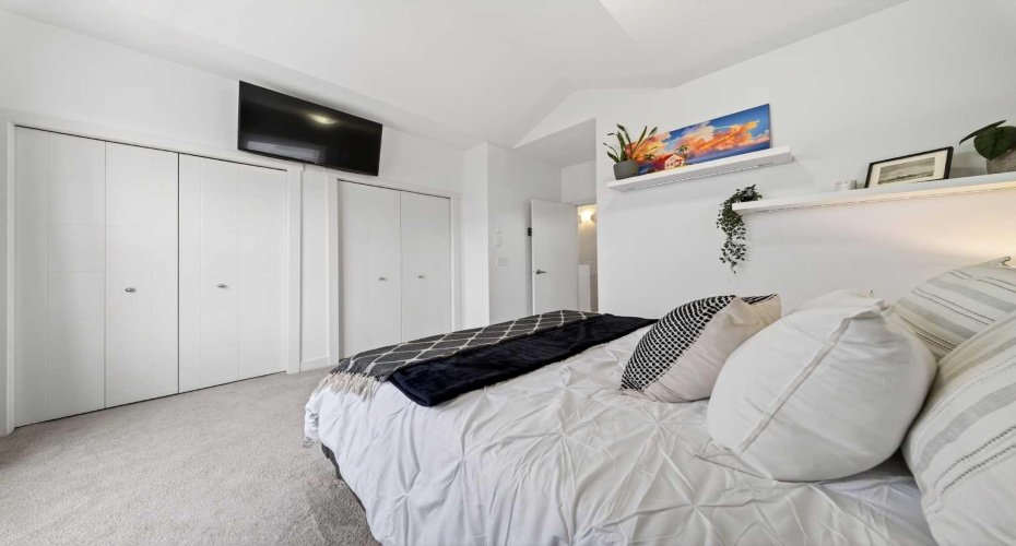 404 Redstone View, Calgary, Alberta T3N 0M9, 2 Bedrooms Bedrooms, ,3 BathroomsBathrooms,Residential,For Sale,Redstone,A2303341