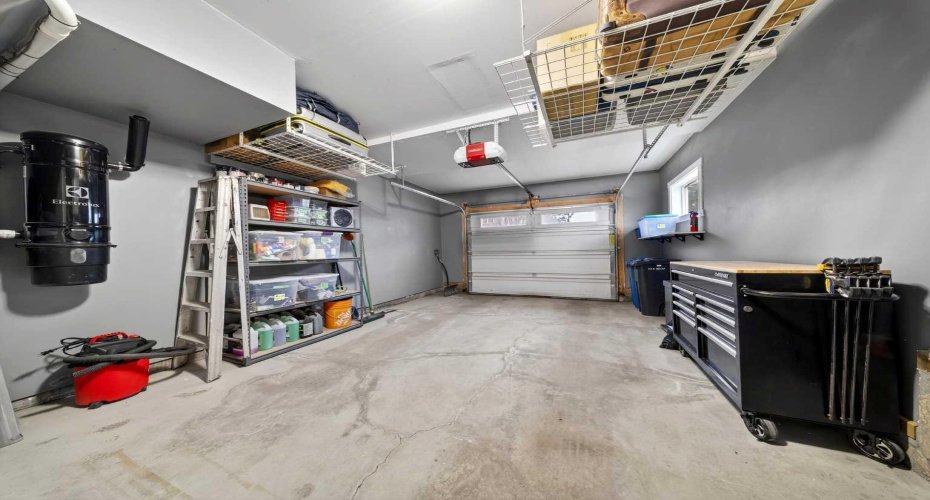 404 Redstone View, Calgary, Alberta T3N 0M9, 2 Bedrooms Bedrooms, ,3 BathroomsBathrooms,Residential,For Sale,Redstone,A2303341