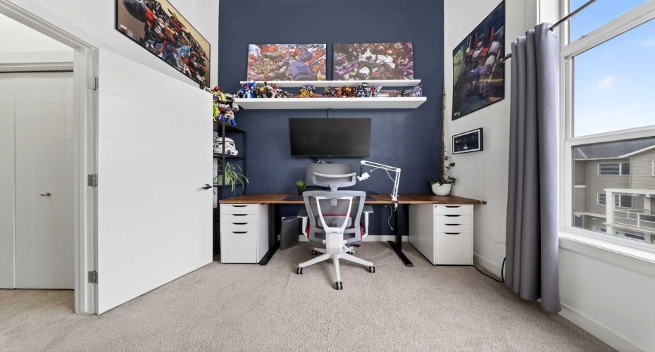 404 Redstone View, Calgary, Alberta T3N 0M9, 2 Bedrooms Bedrooms, ,3 BathroomsBathrooms,Residential,For Sale,Redstone,A2303341