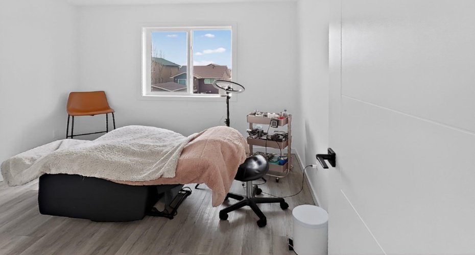 302 Uplands Boulevard, Lethbridge, Alberta T1H 7C7, 3 Bedrooms Bedrooms, ,3 BathroomsBathrooms,Residential,For Sale,Uplands,A2290461