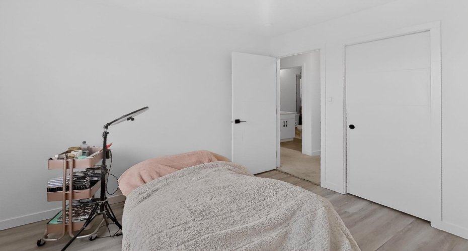 302 Uplands Boulevard, Lethbridge, Alberta T1H 7C7, 3 Bedrooms Bedrooms, ,3 BathroomsBathrooms,Residential,For Sale,Uplands,A2290461