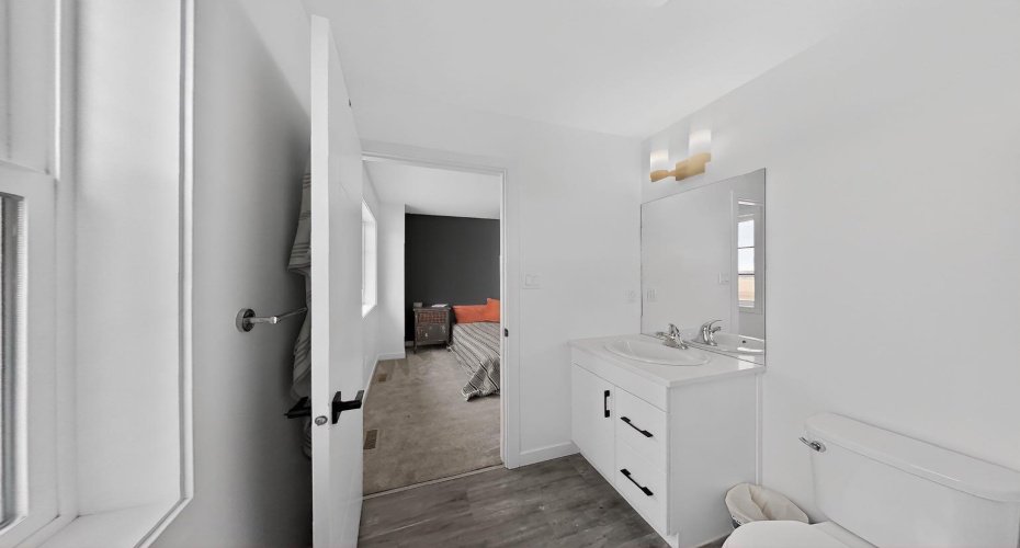 302 Uplands Boulevard, Lethbridge, Alberta T1H 7C7, 3 Bedrooms Bedrooms, ,3 BathroomsBathrooms,Residential,For Sale,Uplands,A2290461