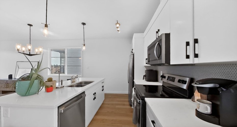 302 Uplands Boulevard, Lethbridge, Alberta T1H 7C7, 3 Bedrooms Bedrooms, ,3 BathroomsBathrooms,Residential,For Sale,Uplands,A2290461