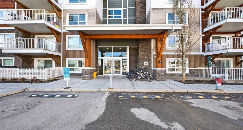 302 Skyview Ranch Drive, Calgary, Alberta T3N0P5, 2 Bedrooms Bedrooms, ,2 BathroomsBathrooms,Residential,For Sale,Skyview Ranch,A2295052