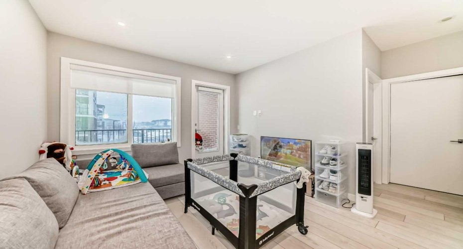 6 Merganser Drive, Chestermere, Alberta T1X2Y2, 2 Bedrooms Bedrooms, ,2 BathroomsBathrooms,Residential,For Sale,Merganser,A2295299