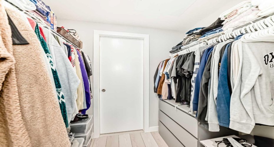 6 Merganser Drive, Chestermere, Alberta T1X2Y2, 2 Bedrooms Bedrooms, ,2 BathroomsBathrooms,Residential,For Sale,Merganser,A2295299