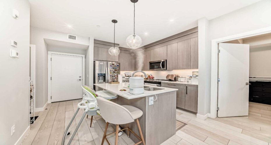 6 Merganser Drive, Chestermere, Alberta T1X2Y2, 2 Bedrooms Bedrooms, ,2 BathroomsBathrooms,Residential,For Sale,Merganser,A2295299