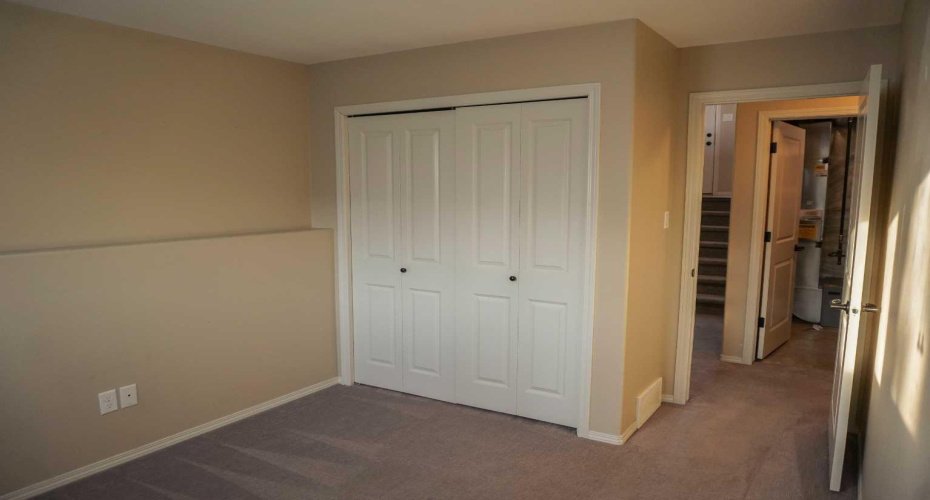 721 Silkstone Close, Lethbridge, Alberta T1J4B9, 3 Bedrooms Bedrooms, ,2 BathroomsBathrooms,Residential,For Sale,Silkstone,A2297434