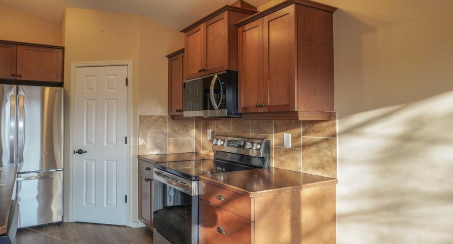 721 Silkstone Close, Lethbridge, Alberta T1J4B9, 3 Bedrooms Bedrooms, ,2 BathroomsBathrooms,Residential,For Sale,Silkstone,A2297434